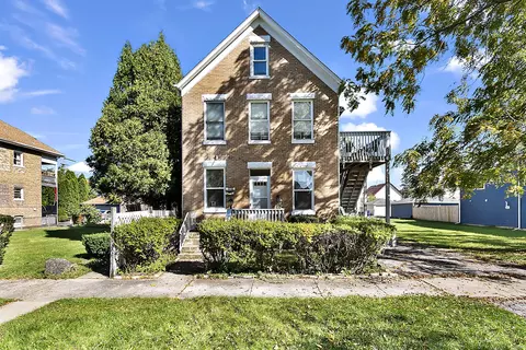 12743 Lincoln St, Blue Island, IL 60406