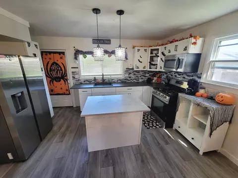 2710 Hawk Ln, Rolling Meadows, IL 60008 photo 9