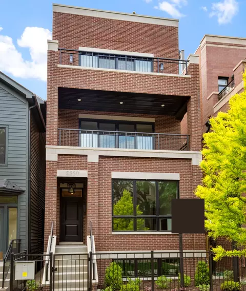 3258 N Seminary Ave #1, Chicago, IL 60657