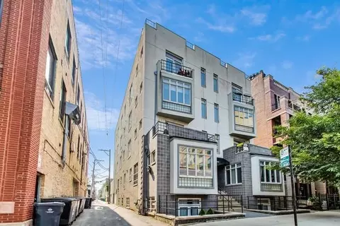 2814 N Sheffield Ave #4N, Chicago, IL 60657