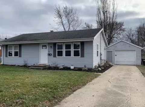914 Avenue B Ave, Rochelle, IL 61068