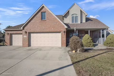 668 Edgewater Ct, Morris, IL 60450