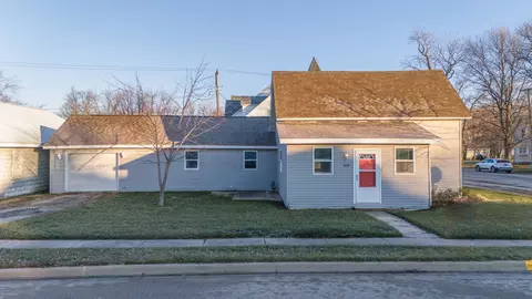 610 E Main St, Cornell, IL 61319