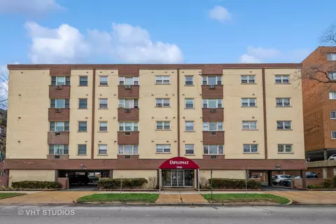 7840 W North Ave #3L, Elmwood Park, IL 60707