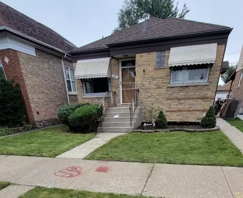 3631 W 70th St, Chicago, IL 60629