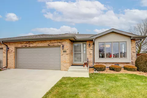 1714 Foxwood Dr #1714, New Lenox, IL 60451