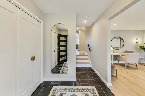 1001 Rolling Pass, Glenview, IL 60025 photo 5