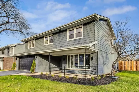 1001 Rolling Pass, Glenview, IL 60025 photo 2