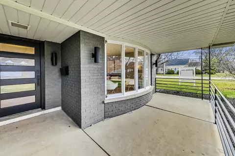 1001 Rolling Pass, Glenview, IL 60025 photo 3