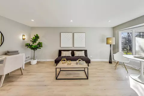 1001 Rolling Pass, Glenview, IL 60025 photo 6