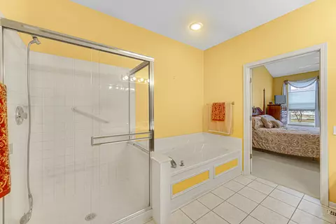 Bath - 31 Brixton Ct, Algonquin, IL 60102 photo 2 of 4