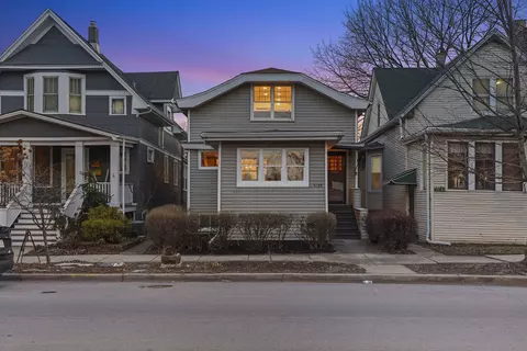 4139 W Addison St, Chicago, IL 60641