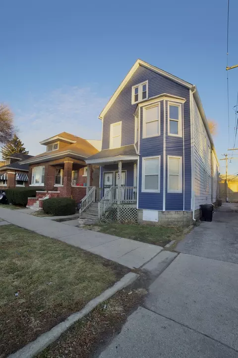 8643 S Exchange Ave, Chicago, IL 60617