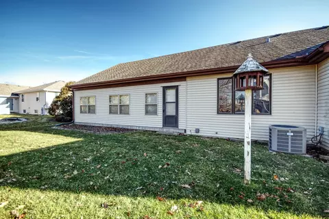 301 Shawnee Dr, Minooka, IL 60447 photo 22