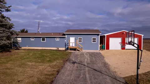 8879 Old State Rd, Clare, IL 60111 photo 2