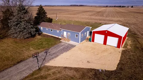 8879 Old State Rd, Clare, IL 60111