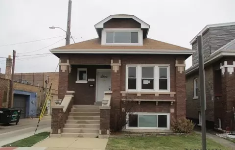 2213 S Clarence Ave, Berwyn, IL 60402