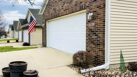 2706 Westbrook Dr, Bloomington, IL 61705 photo 12