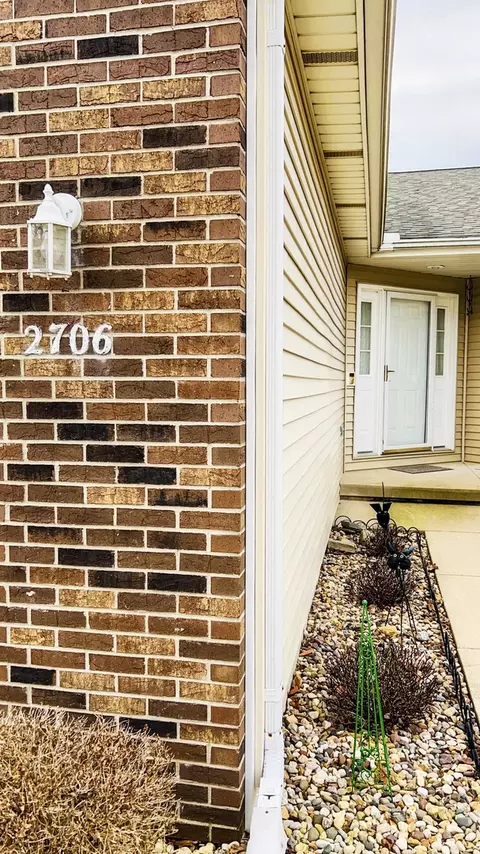 2706 Westbrook Dr, Bloomington, IL 61705 photo 15