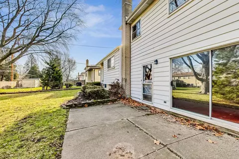 569 N 7th Ave, Des Plaines, IL 60016 photo 21