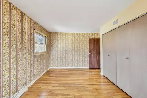 569 N 7th Ave, Des Plaines, IL 60016 photo 13