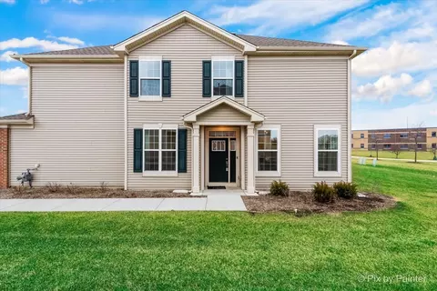 1154 Hawk Hollow Dr, Yorkville, IL 60560