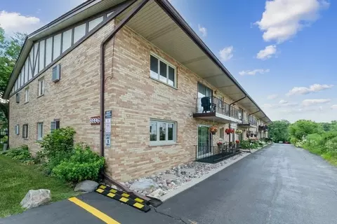 8996 Archer Ave #1A, Willow Springs, IL 60480