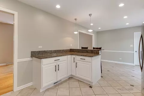 1408 Windcrest Rd, Deerfield, IL 60015 photo 10
