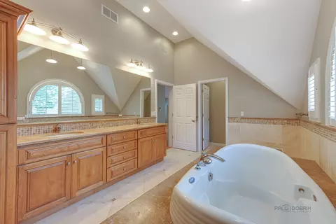 1408 Windcrest Rd, Deerfield, IL 60015 photo 19