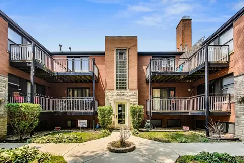 7332 N Winchester Ave #1N, Chicago, IL 60626