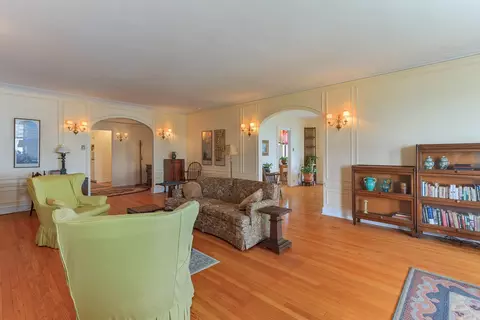 2666 E 73rd St #8E, Chicago, IL 60649 photo 10