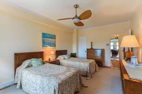 2666 E 73rd St #8E, Chicago, IL 60649 photo 21