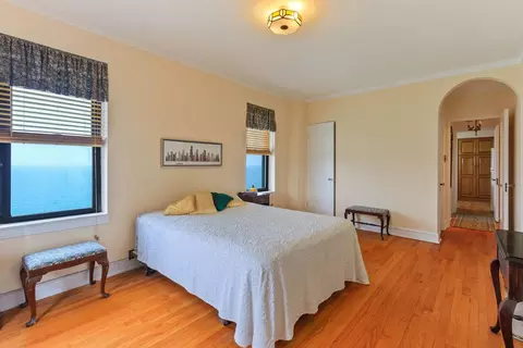 2666 E 73rd St #8E, Chicago, IL 60649 photo 24
