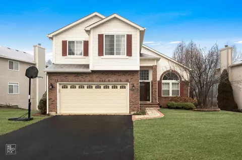 8950 Coppergate, Woodridge, IL 60517