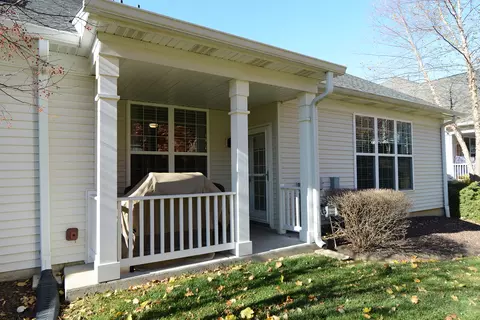 1056 Riviera Dr, Elgin, IL 60124 photo 25