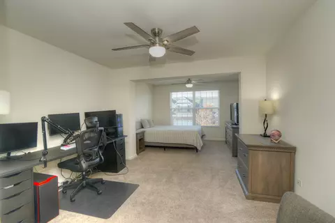 1056 Riviera Dr, Elgin, IL 60124 photo 18