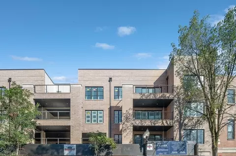 4537 N Clark St #2D, Chicago, IL 60640