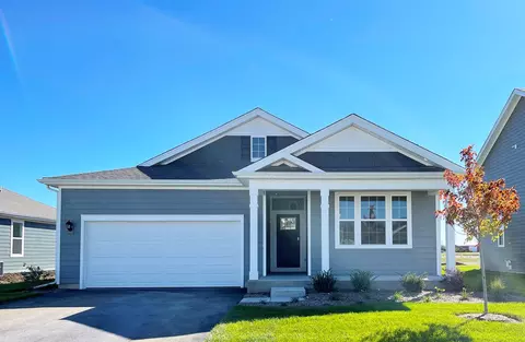 917 Plateau Dr, Pingree Grove, IL 60140