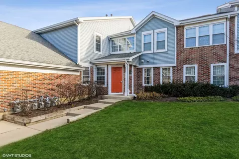 214 W Jennifer Ln #1, Palatine, IL 60067