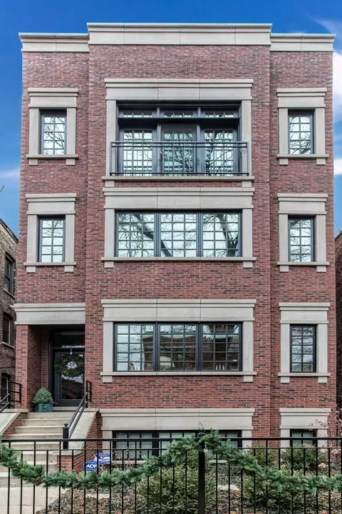 2041 N Racine Ave #1, Chicago, IL 60614