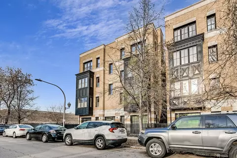 2243 N Lister Ave #102, Chicago, IL 60614