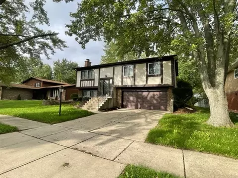 22848 Valley Dr, Richton Park, IL 60471