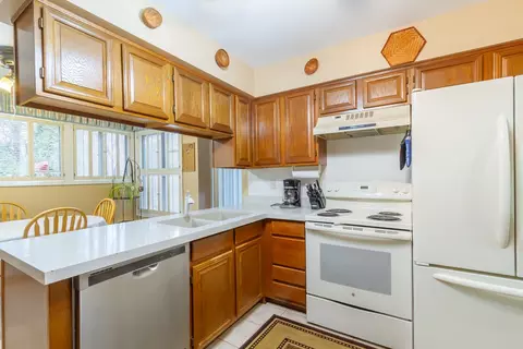 1408 Creekside Ct, Elgin, IL 60123 photo 8