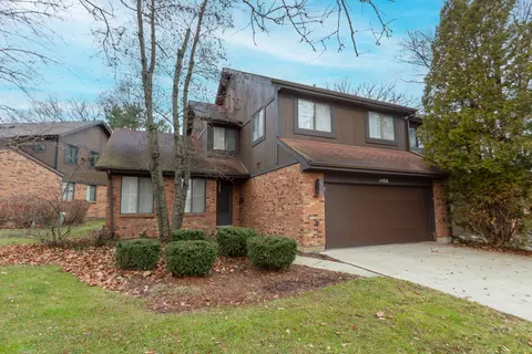 1408 Creekside Ct, Elgin, IL 60123