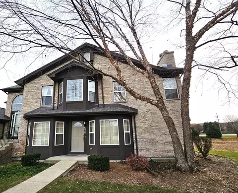 628 Kresswood Dr #628, Mchenry, IL 60050