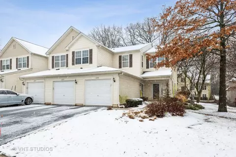 1257 Brookdale Dr #1257, Carpentersville, IL 60110