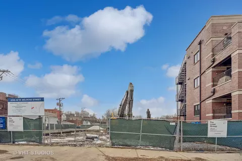 1236 W Melrose St, Chicago, IL 60657