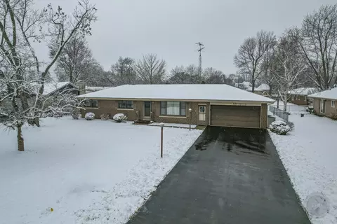 1103 Prairie Ln, Yorkville, IL 60560