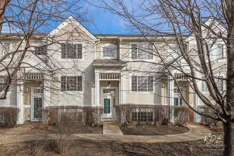 1782 Whirlaway Ct, Glendale Heights, IL 60139