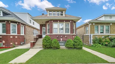 6125 S Massasoit Ave, Chicago, IL 60638